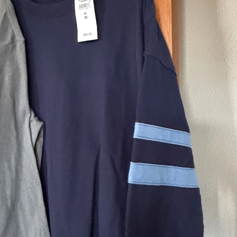NWT Gap long sleeve tees, M